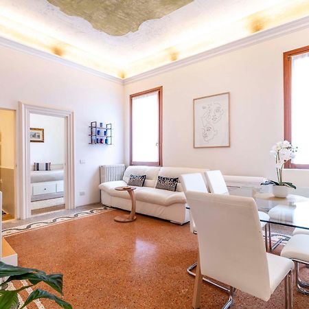 Ca' Pestrin Suite House - San Marco Square Velence Kültér fotó